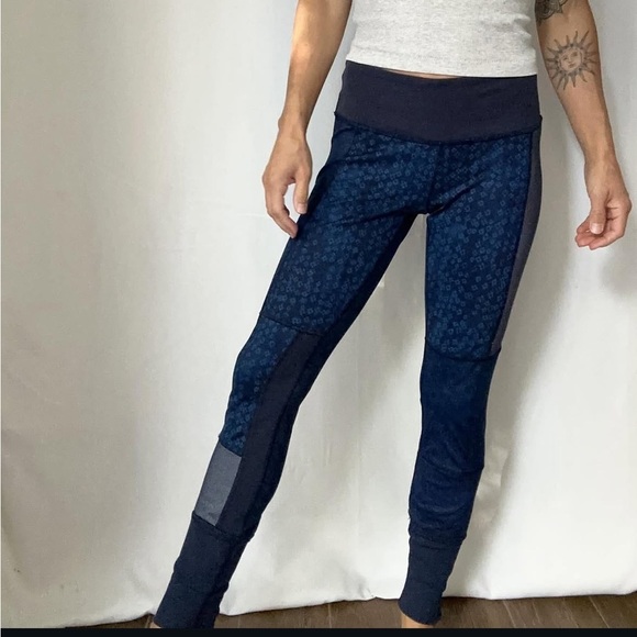 lululemon athletica Pants - Lululemon Navy Patterned Leggings